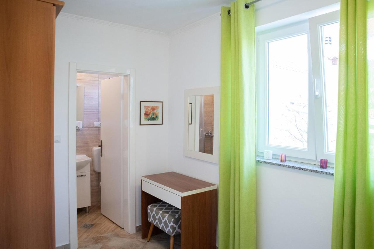 Apartmani Vrtodusic Banjol Екстер'єр фото