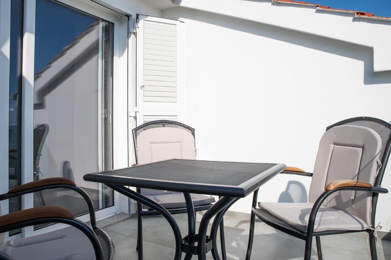 Apartmani Vrtodusic Banjol Екстер'єр фото