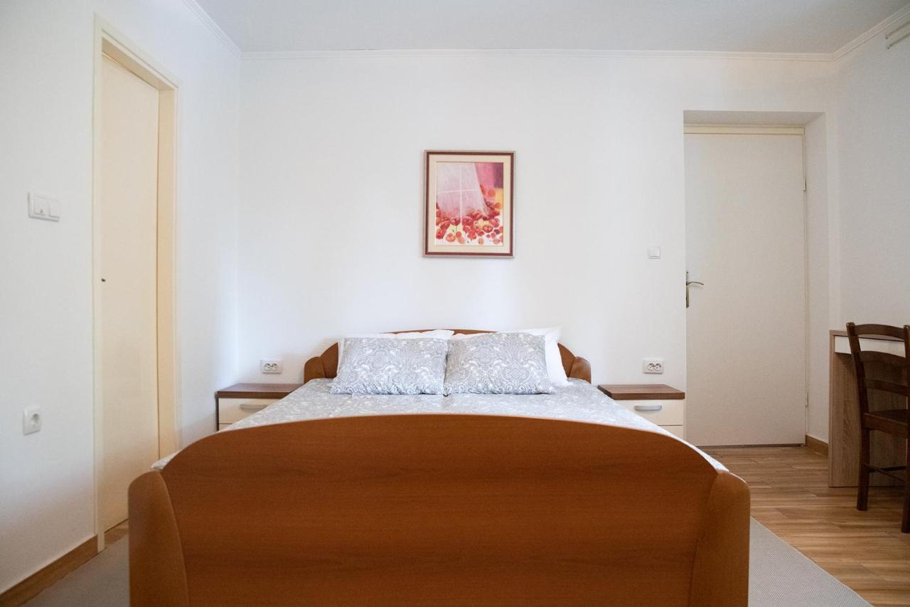 Apartmani Vrtodusic Banjol Екстер'єр фото