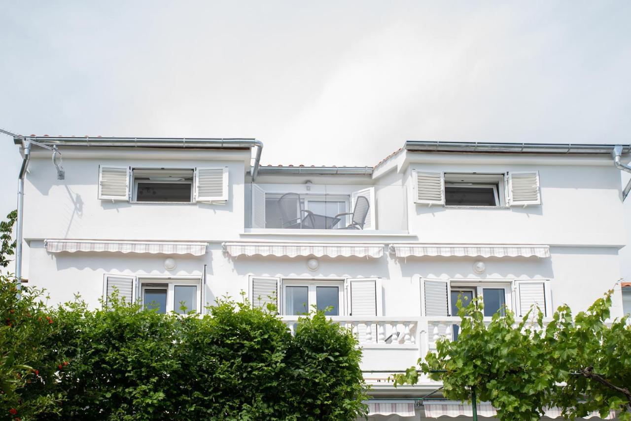 Apartmani Vrtodusic Banjol Екстер'єр фото