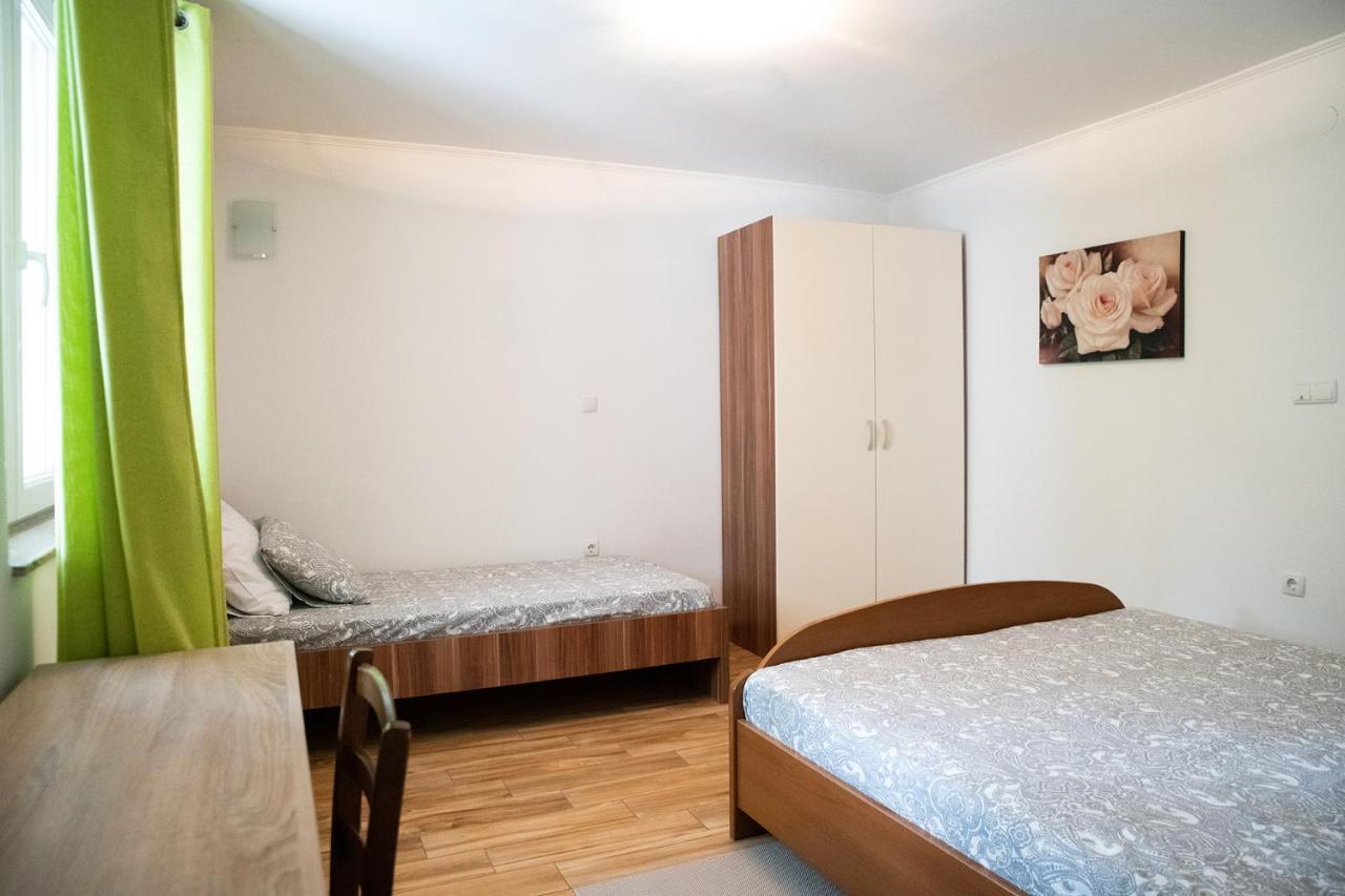 Apartmani Vrtodusic Banjol Екстер'єр фото