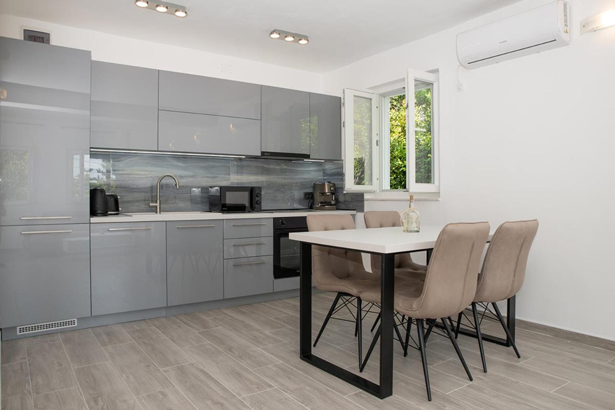 Apartmani Vrtodusic Banjol Екстер'єр фото