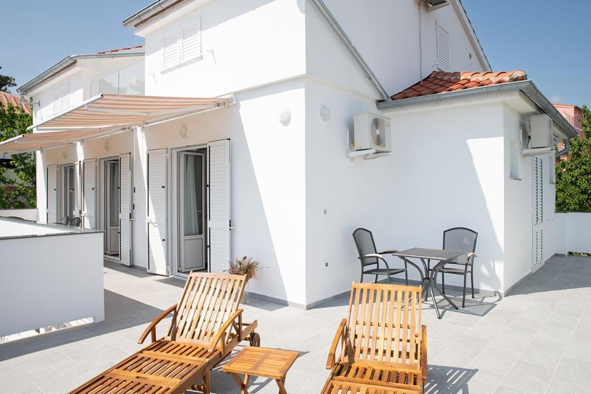 Apartmani Vrtodusic Banjol Екстер'єр фото